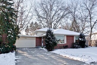 622 N Hawk St, Palatine, IL 60067