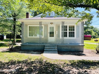404 N Forbes St, La Grange, NC 28551