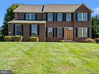 5972 Whippoorwill Dr, Warrenton, VA 20187