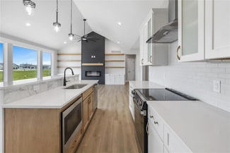 1201 Lakeview Cir NW, Bondurant, IA 50035