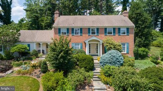 208 Hempstead Ln, Wallingford, PA 19086