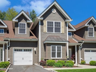 803 Macintosh Way, Matamoras, PA 18336