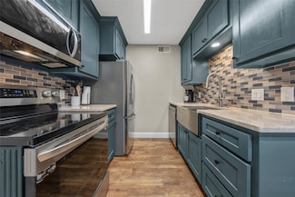 1421 S 12th St, Waco, TX 76706