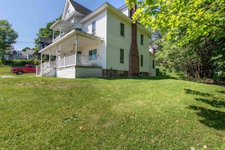 30 South Ave, Barton, VT 05860