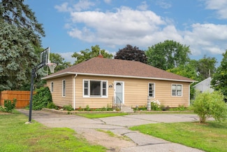 331 4th Ave NE, Waite Park, MN 56387