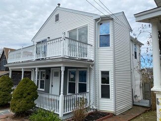 17 5th Ave, Wareham, MA 02571