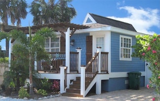 114 31st St, Holmes Beach, FL 34217