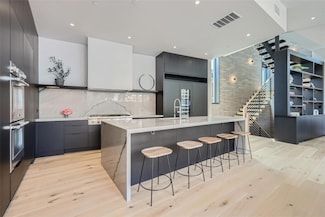 1315 W 9th St Unit B, Austin, TX 78703