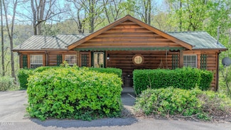 726 Ridge Rd, Gatlinburg, TN 37738