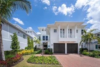 237 13th St S, Naples, FL 34102