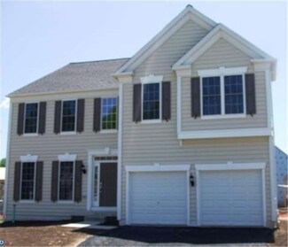 330 W Armstrong Dr, Fountainville, PA 18923