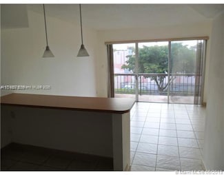 10900 SW 104th St Unit 323, Miami, FL 33176