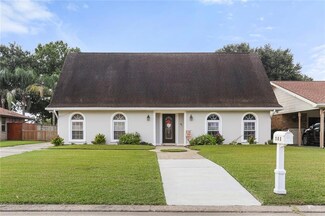 503 Schlief Dr, Belle Chasse, LA 70037