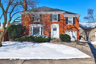 2210 Woodland Ave, Park Ridge, IL 60068