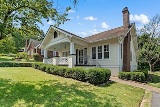 46 Dillard St, Murphy, NC 28906