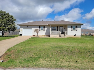 1519 Stewart St, West Plains, MO 65775
