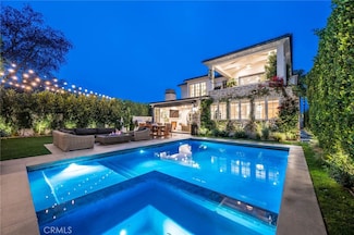 1018 9th St, Manhattan Beach, CA 90266