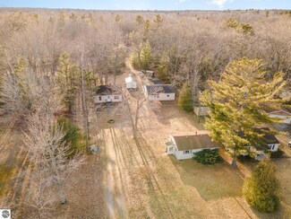 7261 N Us Highway 23, Oscoda, MI 48750