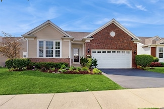 3201 Rockwell Cir, Mundelein, IL 60060