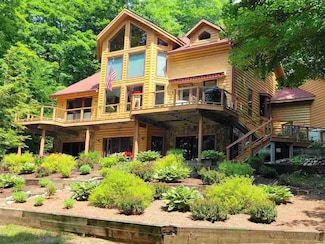 4596 Deer Park Cir, Harbor Springs, MI 49740
