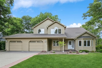 12075 Gantry Ln, Saint Paul, MN 55124