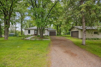 16584 W River Rd, Little Falls, MN 56345