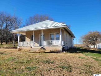 606 8th St, Table Rock, NE 68447