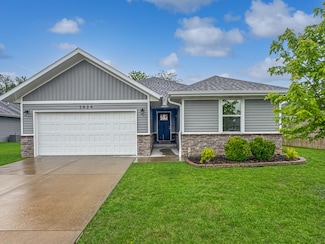 3824 N Spring Branch Ave, Springfield, MO 65803
