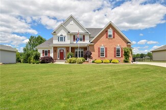 4840 Tree Line Trail, New Middletown, OH 44442