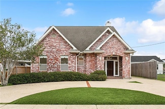 1715 Demosthenes St, Metairie, LA 70005