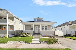 49 Harcourt Ave, Pawtucket, RI 02861