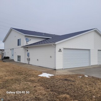 1022 38 1 2 Ave W, West Fargo, ND 58078