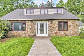 167 Grandview Ave, Nanuet, NY 10954