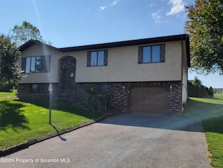 2 Marion Cir, Olyphant, PA 18447