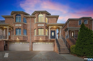 39B E Central Blvd, Palisades Park, NJ 07650