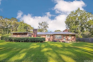 1102 Dogwood St, SMacKover, AR 71762