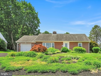 1402 Springside Dr, Lancaster, PA 17603