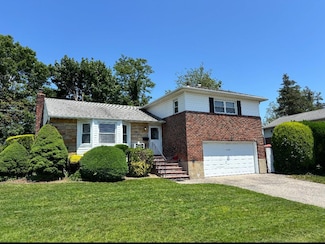 1701 Karen Ln, East Meadow, NY 11554