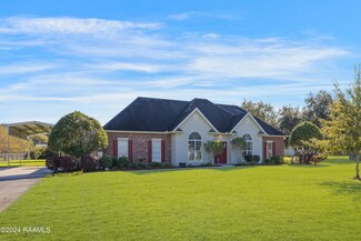 209 Willow Wood Dr, New Iberia, LA 70563