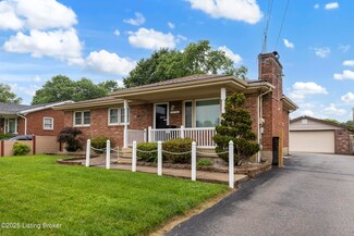 11702 Dearing Woods Dr, Louisville, KY 40272