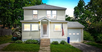 121 Bolton St, Portland, ME 04102