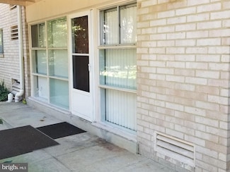 7759 Donnybrook Ct Unit 105, Annandale, VA 22003
