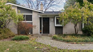 3990 W Loch Alpine Dr, Ann Arbor, MI 48103
