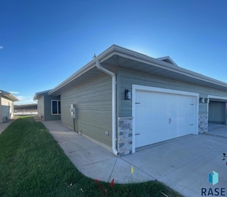 3512 S Heather Ave Ave, Sioux Falls, SD 57106