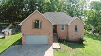 352 Lakeshore Dr, Old Hickory, TN 37138