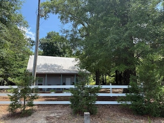 141 Wildflower Cir, Lumberton, MS 39455