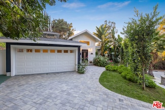 9476 Hidden Valley Place, Beverly Hills, CA 90210