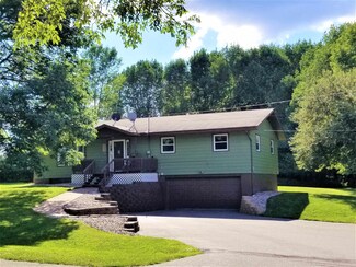 906 S 20th St, Wausau, WI 54403