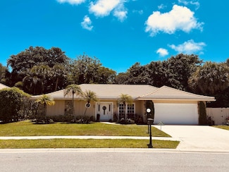 2758 Biarritz Dr, West Palm Beach, FL 33410