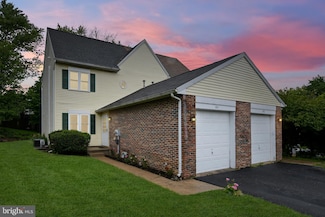 204 Adams Dr, Womelsdorf, PA 19567